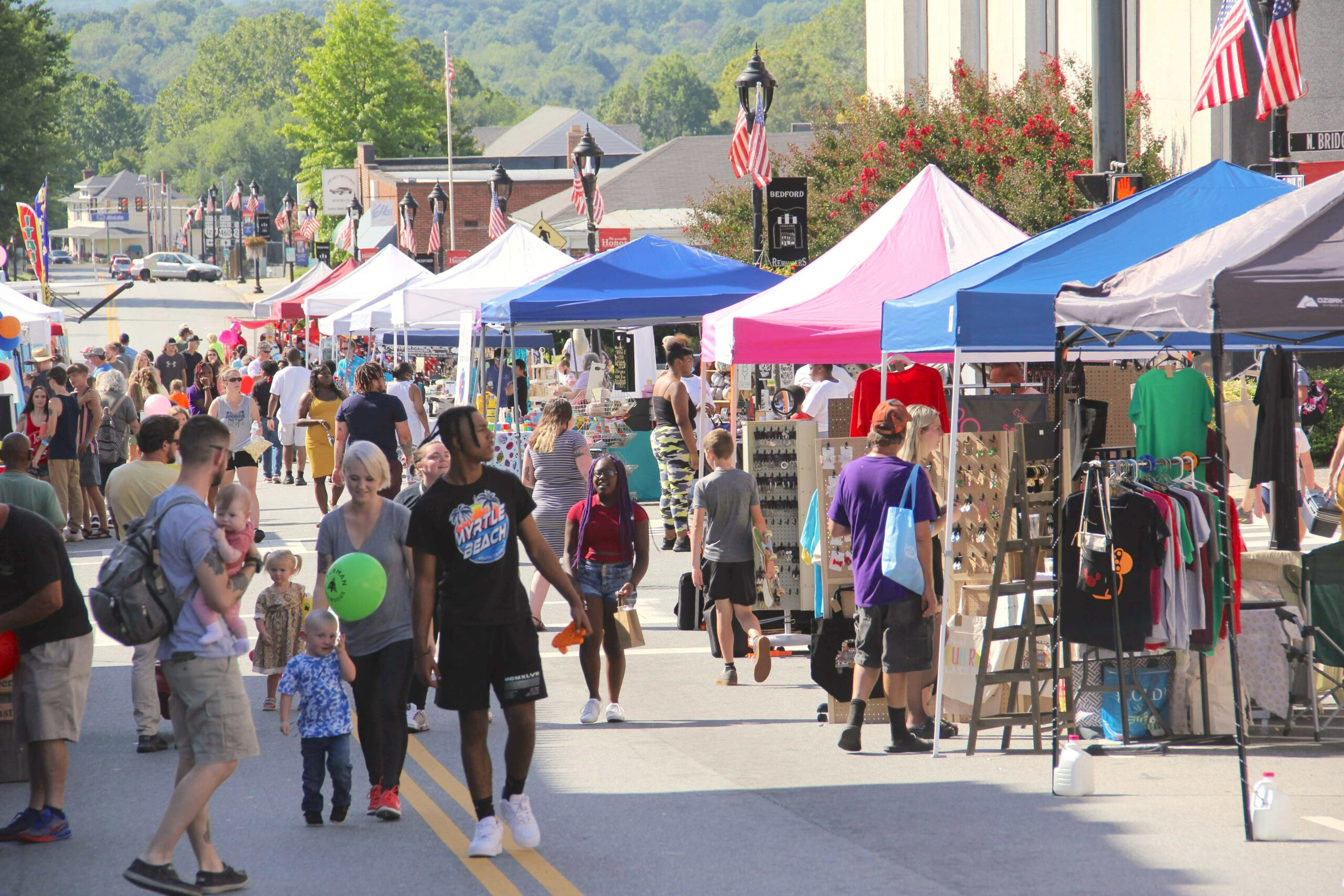 Bedford Centerfest Crowd